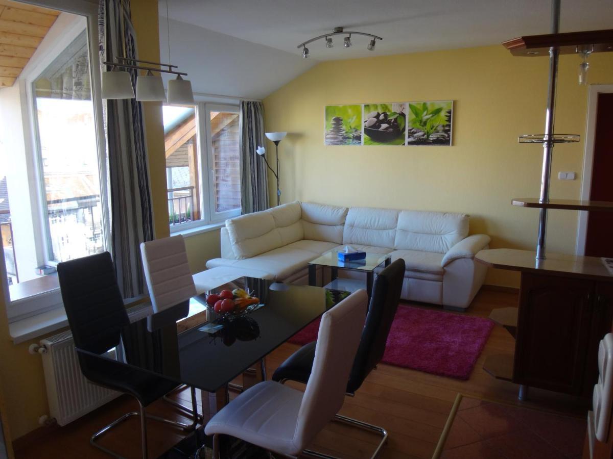 Merry&Car - Huge Balcony + Living Room + 2Br Budapest Exteriör bild