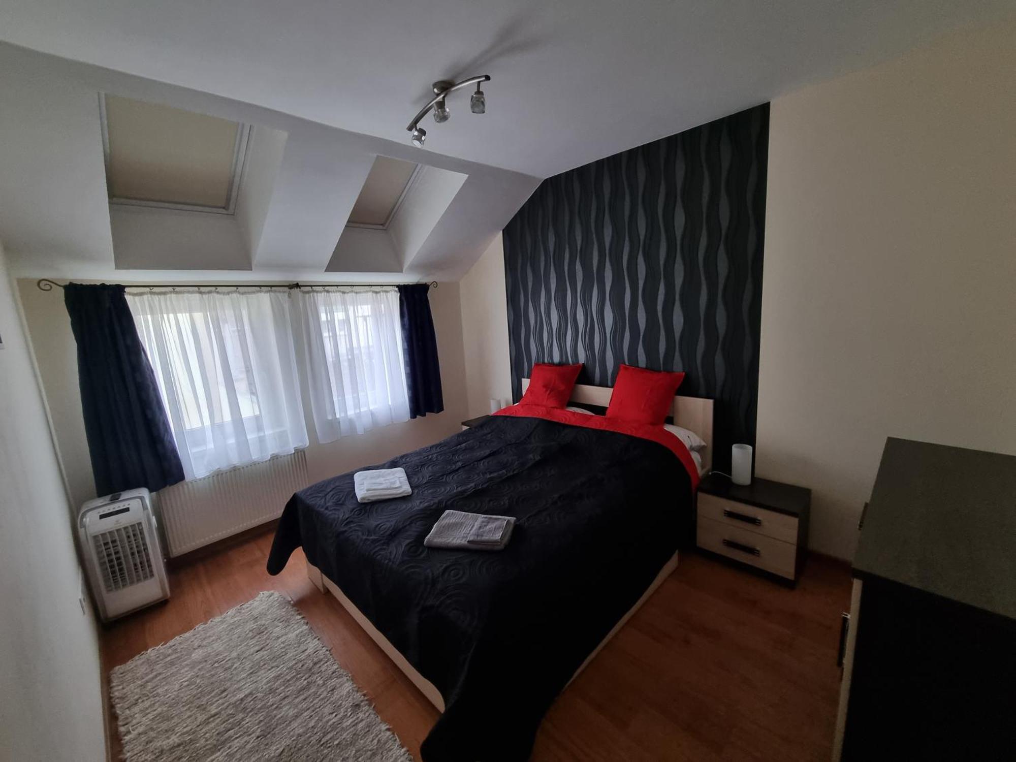 Merry&Car - Huge Balcony + Living Room + 2Br Budapest Exteriör bild